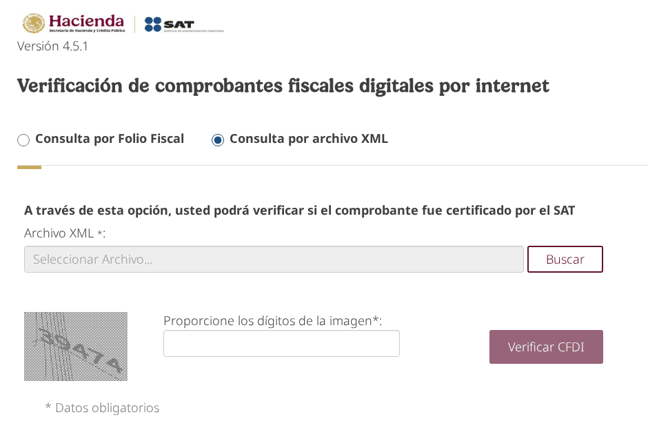 Verificador de CFDI del SAT en la pestaña «Consulta por archivo XML», con el selector de archivo, el botón «Buscar», el captcha y el botón «Verificar CFDI»
